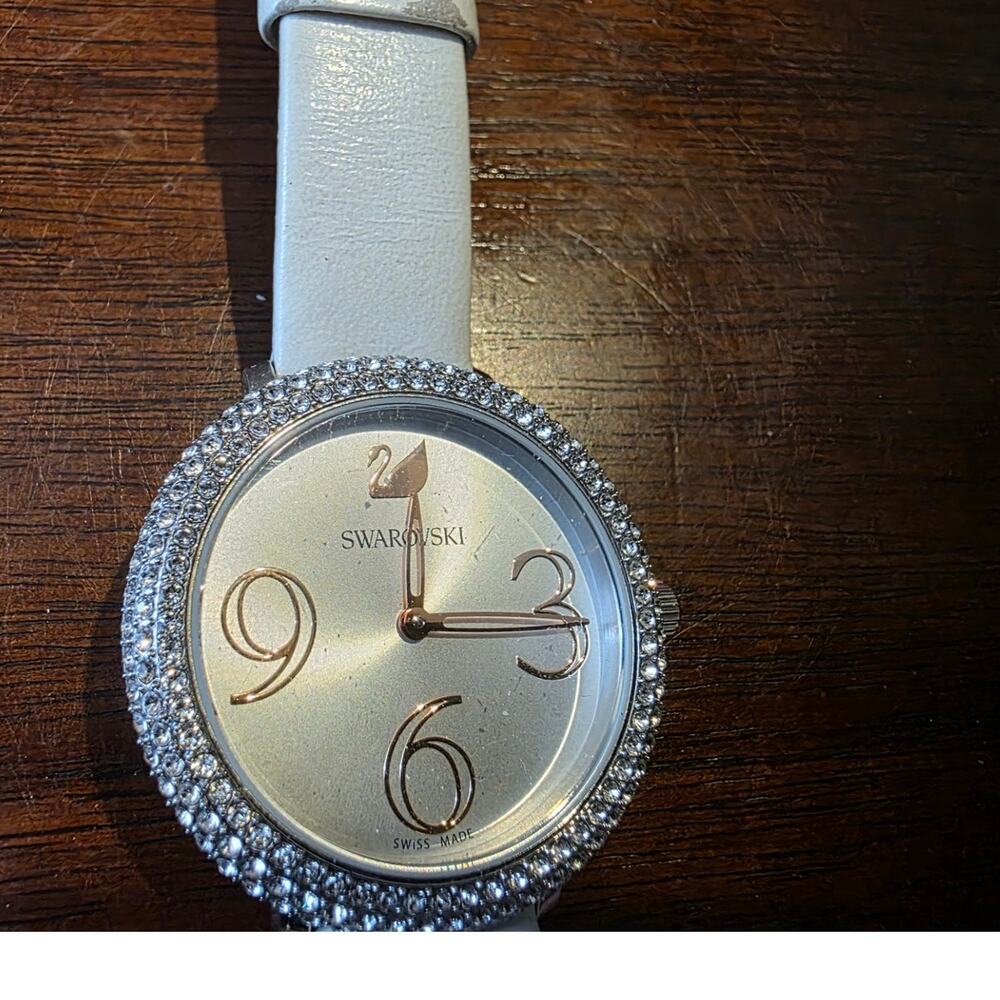 Swarovski Crystal Frost timepiece